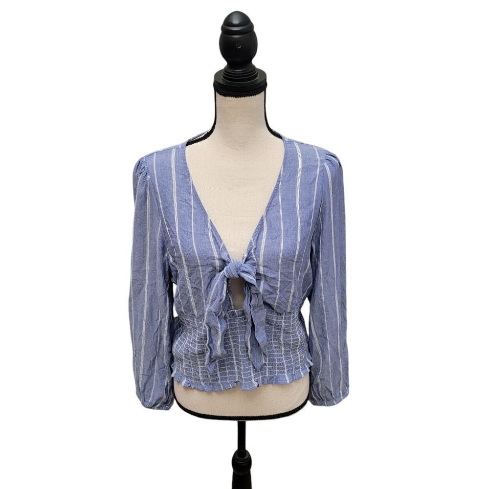 American Eagle Striped Top with Smocked Hem and Cuffs. NWOT. Size XL.
